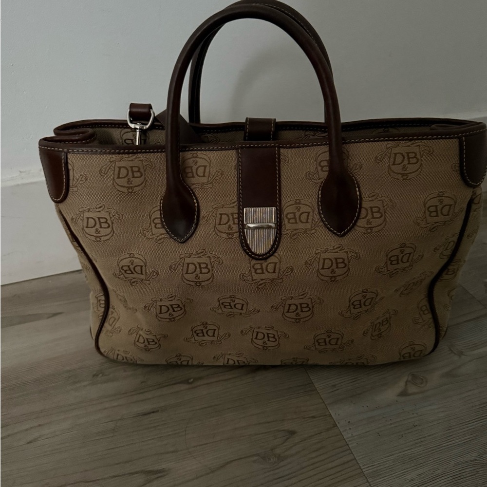 Dooney and Bourke Large Purse Logo Shoulder Bag - Picture 5 of 7
